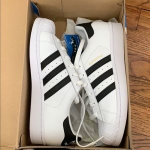 Women’s Adidas Superstars (NEVER WORN!)